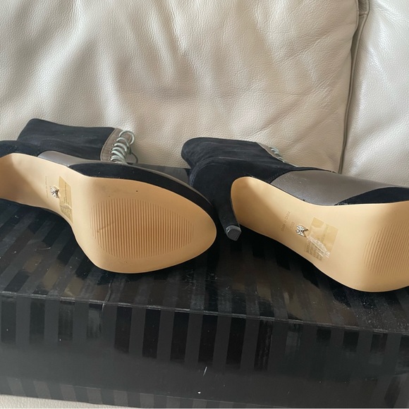 Colin Stewart was size 10, black and gray platform boots Brand New - Picture 5 of 6